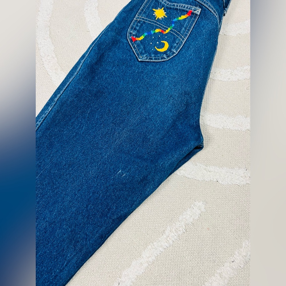 Vintage 1980s Chic High-Waisted Dark Wash Denim Jeans – Rainbow Embroidered - 28 - Picture 6 of 16